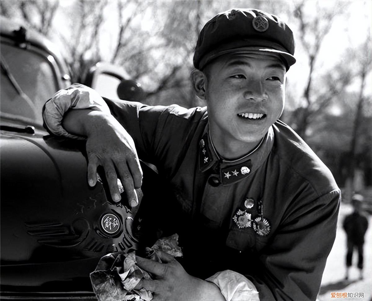 1962年雷锋因公牺牲，年仅22岁，41年后鉴定人披露细节令人心疼