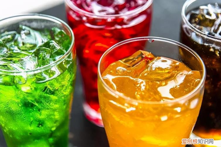 早上空腹喝水,比不吃早餐的危害大?听听医生怎么说