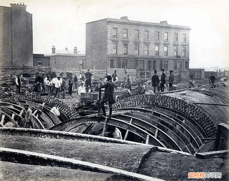 地铁是谁发明的诞生在哪里 世界上第一条地铁诞生于哪里