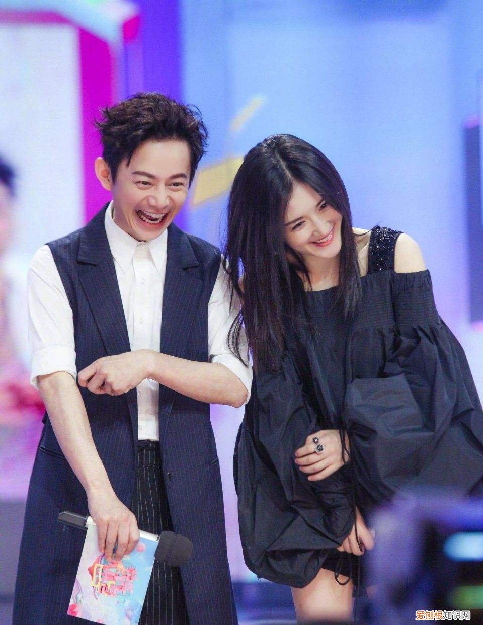 满满的感动:和歌星张杰同框 准备惊喜礼物送双胞胎女儿你看了吗