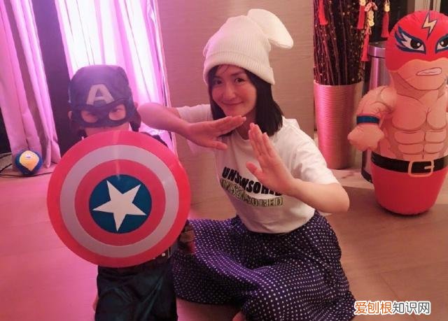 满满的感动:和歌星张杰同框 准备惊喜礼物送双胞胎女儿你看了吗