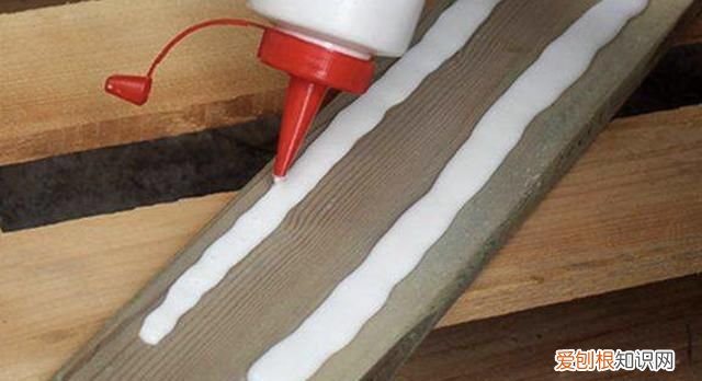 孩子玩的起泡胶弄衣服上怎么办