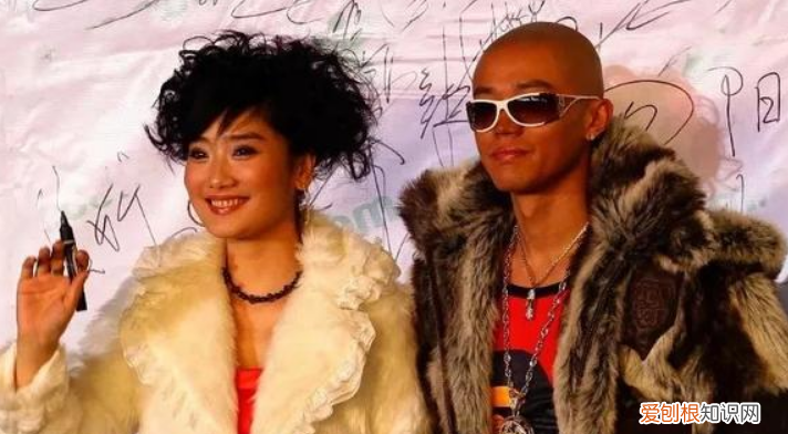 曾毅：我结婚时，玲花大醉，她结婚时，我大哭，孩子只差100天