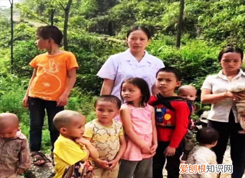 广西90后夫妻,隐居深山12年生10个孩子,他们一家人如今过得怎样
