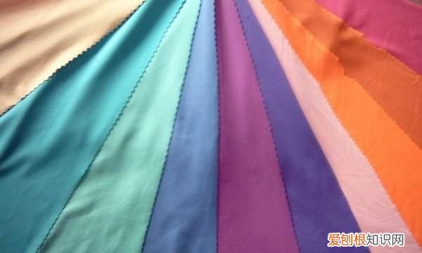 涤棉布和牛津布哪一种容易坏 涤棉布和牛津布哪个防潮