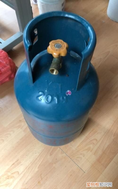 煤气罐快没气了可以横着放 煤气罐快没气了能横着放