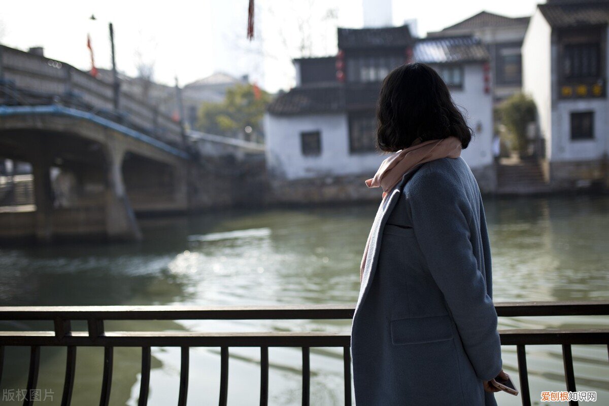 梁咏琪的《G,for,Girl》,歌词 尽情愚弄我吧我自行回家是什么歌