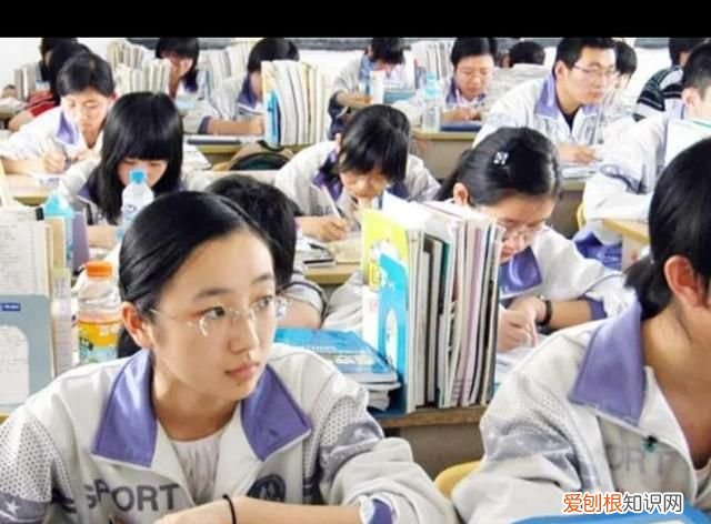 怎么教育孩子见人打招呼