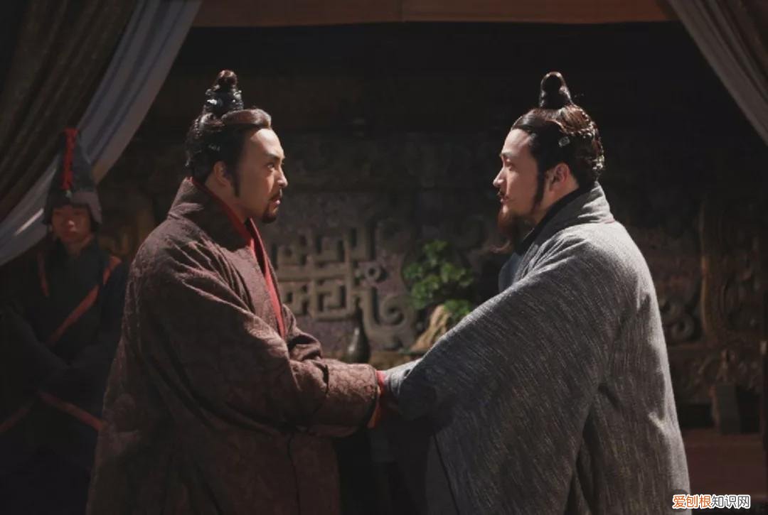 屈原为什么投河而死 屈原为什么投河而死