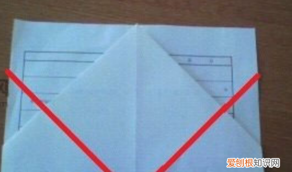 纸飞机的简单折叠方法,最简单的纸飞机折叠方法图解