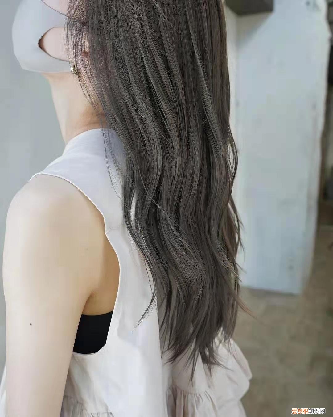 染什么颜色的头发显年轻可爱 染什么颜色的头发显年轻