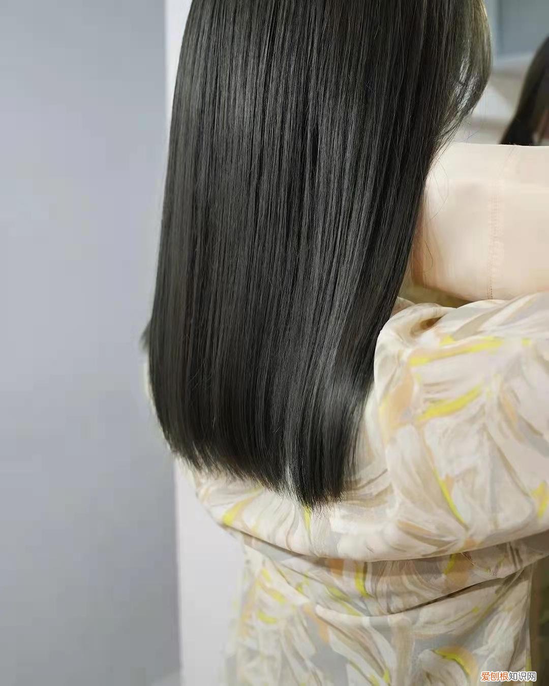 染什么颜色的头发显年轻可爱 染什么颜色的头发显年轻