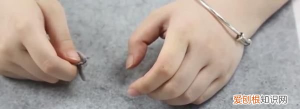 铅笔灰怎么洗,铅笔灰弄到鞋上怎么办