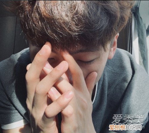 求一首歌,女的唱的,歌词有一句是跌跌撞撞 跌跌撞撞奔向你什么歌