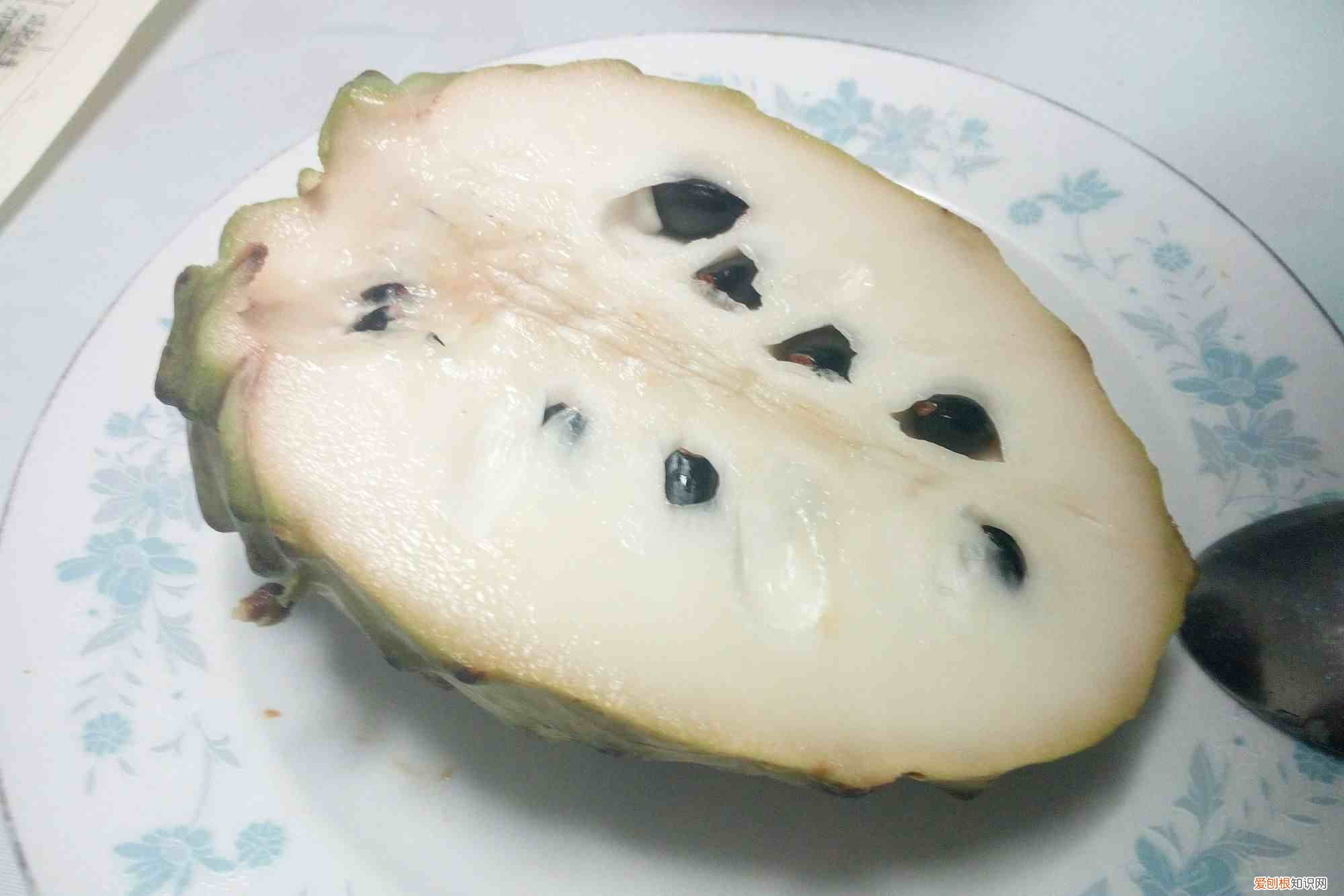 释迦果的功效与作用吃法 释迦果怎么吃