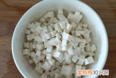 荠菜豆腐羹的做法,荠菜豆腐羹的家常做法