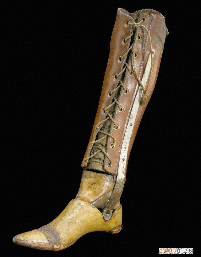 踊跃是什么意思,词语踊跃的解释,汉语词典 踊跃在词典中的意思