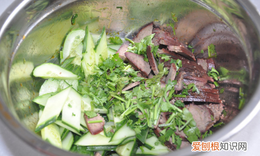 熟猪肝凉拌怎么做好吃窍门，凉拌猪肝怎么做好吃家常做法教程