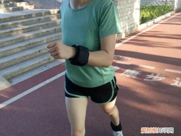 肩部锻炼动作空手 肩部锻炼动作