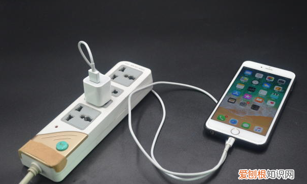 手机充电插孔松动怎么解决,充电接口松动及插不紧的解决方法