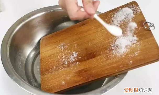 消毒碗柜发霉怎么办 家里的碗柜生霉怎么办