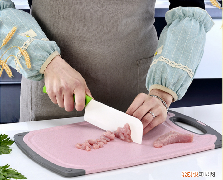 消毒碗柜发霉怎么办 家里的碗柜生霉怎么办