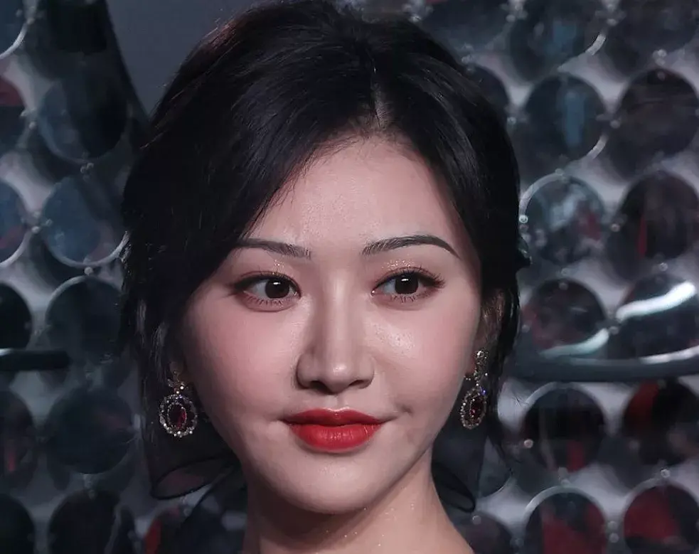 刘涛坐镇的《我是女演员》 |宽大双眼皮太瞩目