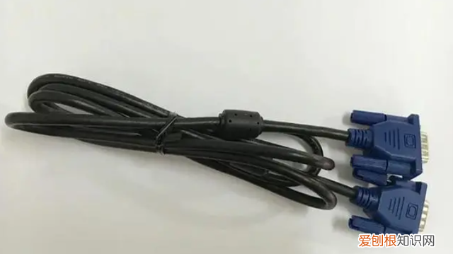 遇到电脑显示器花屏是什么问题呢