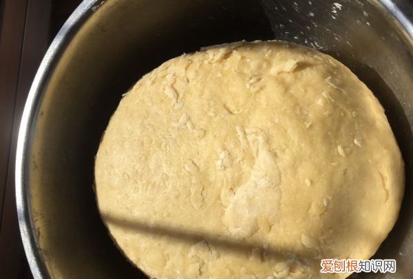 脆麻花的做法教程,酥脆小麻花做法和配方窍门