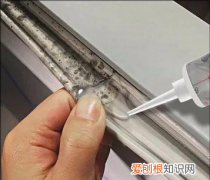 冰箱封条上的霉斑怎么清理 冰箱封条上的霉斑如何清理