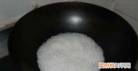 铸铁锅怎么开锅,家用新买铁锅炼锅方法