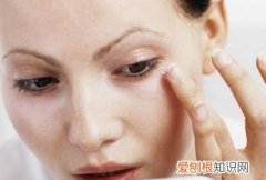 眼角皱纹太多怎么办 眼角皱纹太多如何解决