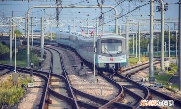 上海地铁运营时间最新调整,上海地铁2号线间隔时间