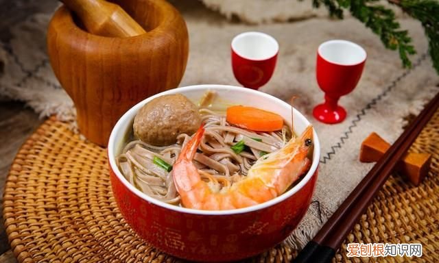 正月十五元宵吃什么食物,正月十五除了吃元宵还吃什么