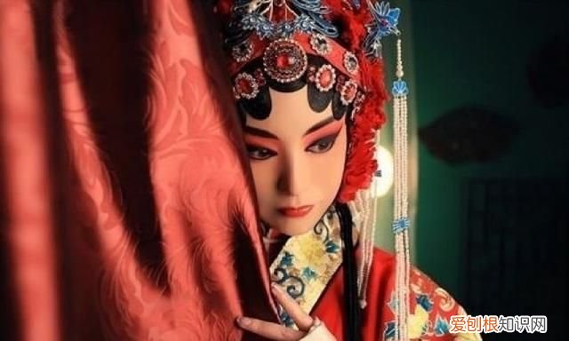蒋干中计跃马过檀溪出自作品什么