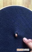 怎么补衣服破洞看不出来