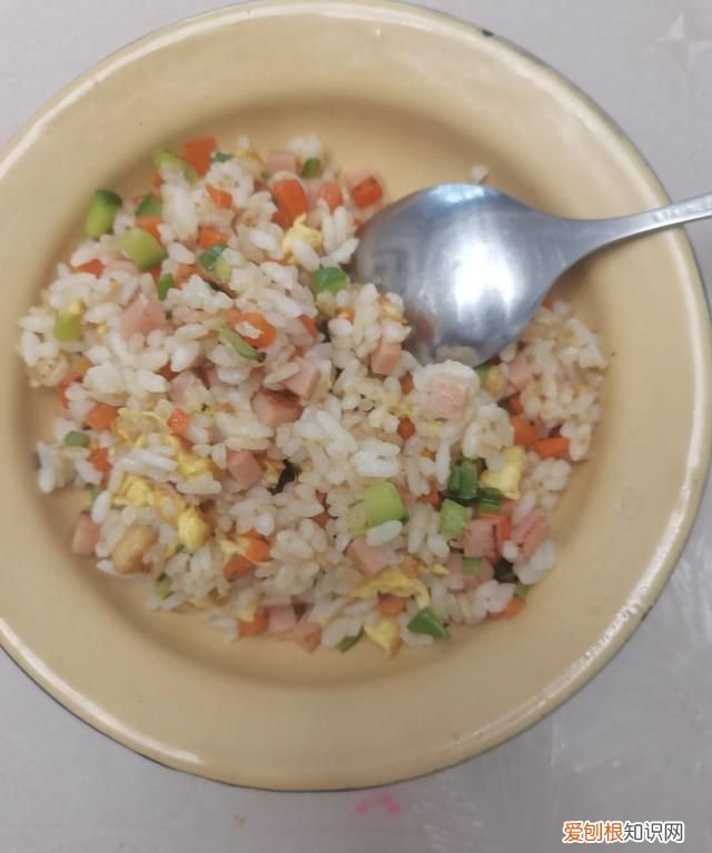 家庭版蛋炒饭这样做简单又好吃