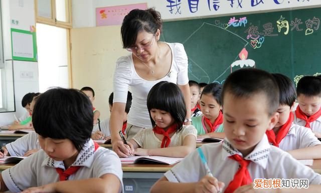 六年级上册语文25少年闰土讲解