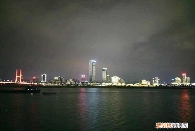 夜游赣江在哪买票，南昌有哪些地方值得情侣去玩的