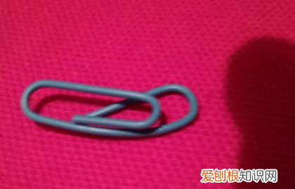 回形针怎么折成爱心,如何把回形针折成心形