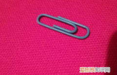 回形针怎么折成爱心，如何把回形针折成心形