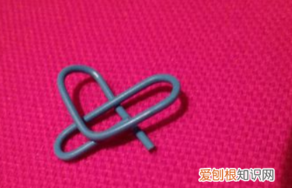 回形针怎么折成爱心,如何把回形针折成心形