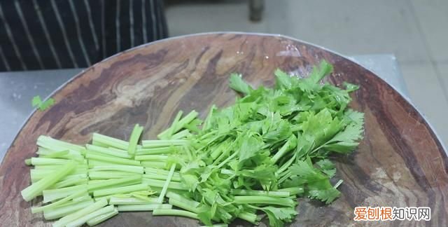 大厨芹菜炒香干做法
