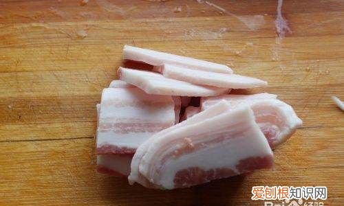 东北猪肉白菜炖粉条的家常做法