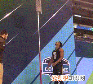 打不了橄榄球才去打篮球