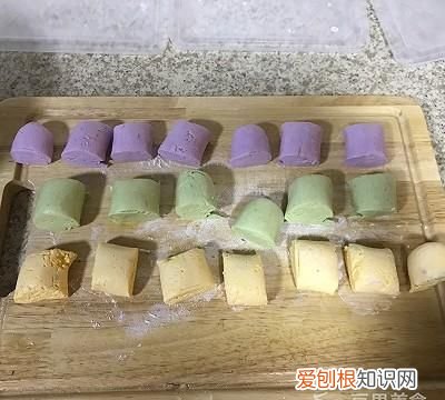 彩色汤圆的做法大全家常 手残党必学菜谱之彩色汤圆