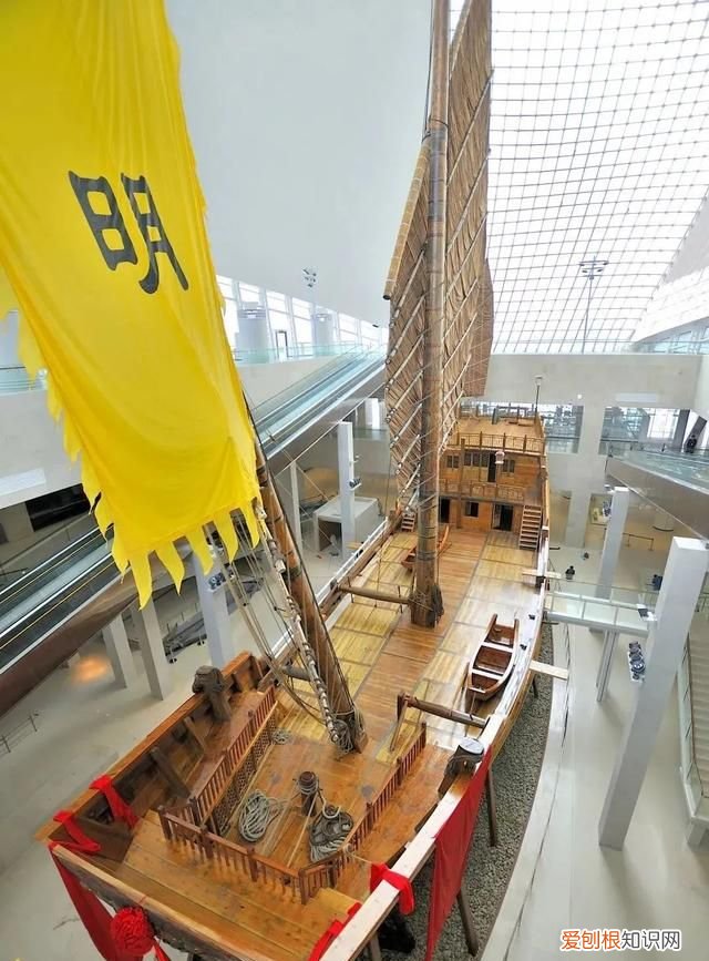 去博物馆看展览