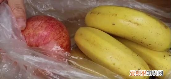 香蕉买来两天就变黑,香蕉放在冰箱里面变黑了可以吃吗