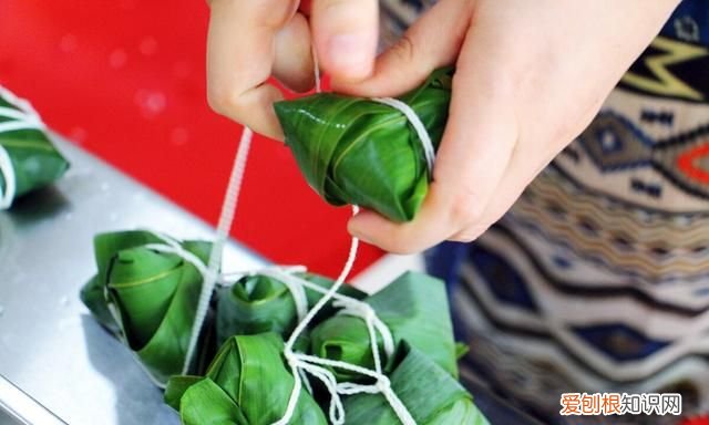 煮粽子是凉水还是热水煮多长时间 煮粽子是用凉水煮还是开水煮