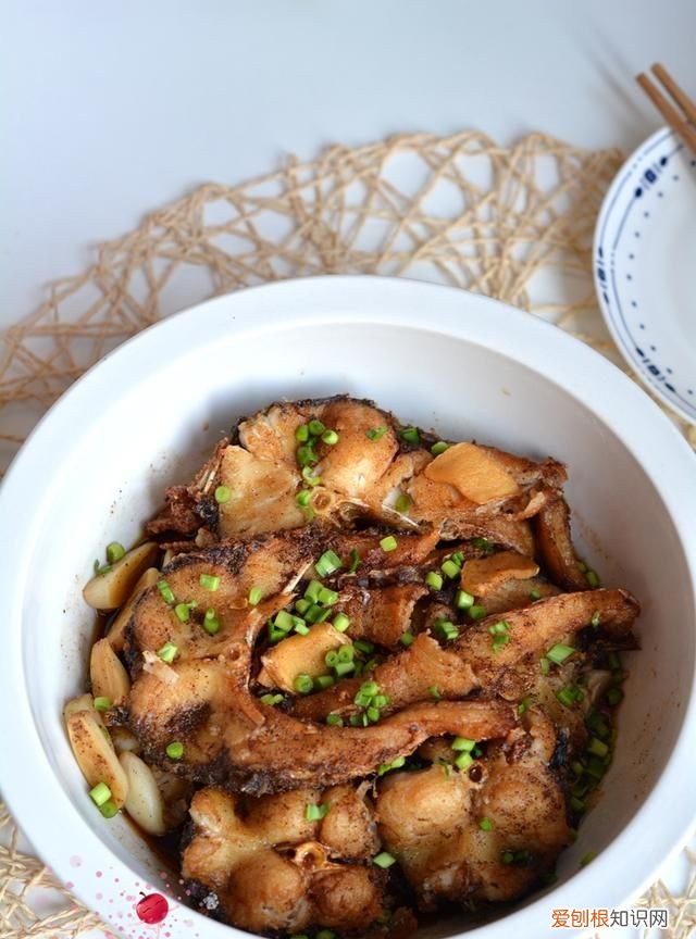 五香熏鱼怎么做好吃又简单,上海熏鱼五香熏鱼